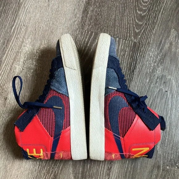 Nike - Picture 5 of 16